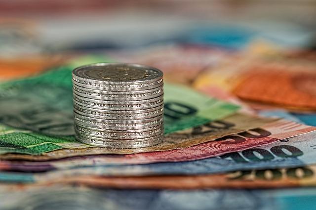 Is Club Soccer Worth It: Deciding if Competitive Football is Right for You! 7 Understanding the Cost of Playing Competitive Football